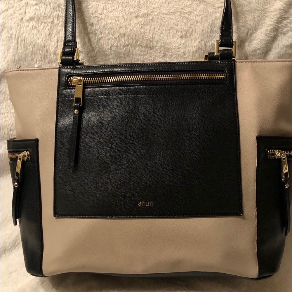 **BRAND NEW** TILITI BLACK-BEIGE HAND BAG